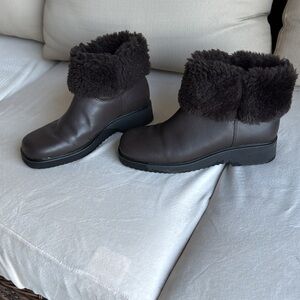 Bass brown fur trimmed ankle boots